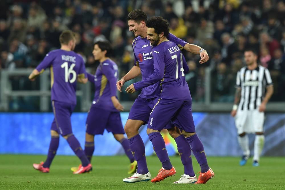 包含佛罗伦萨客场获胜，结束连败势头的词条