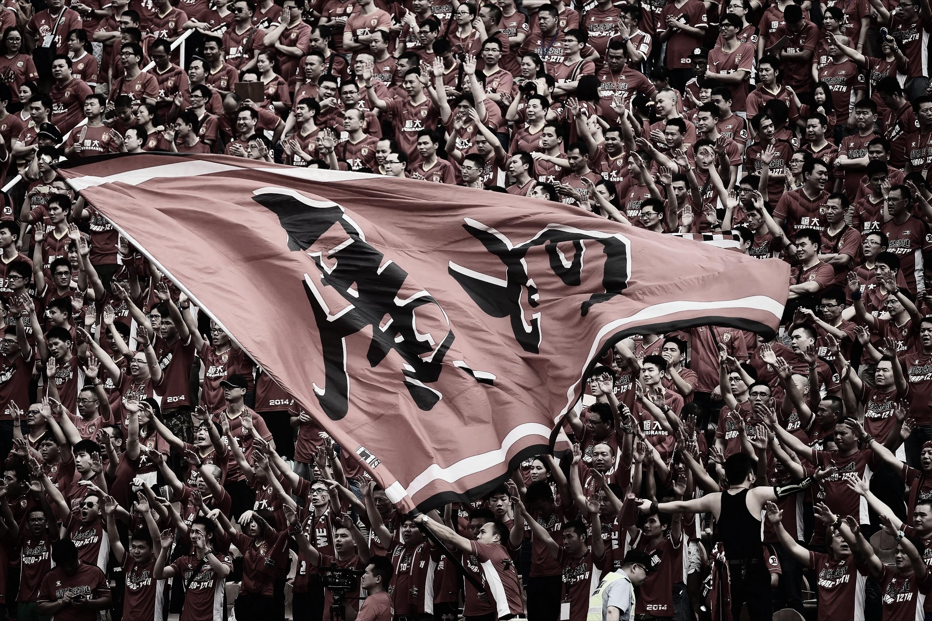 中超球队备战紧张，为了新赛季的胜利的简单介绍