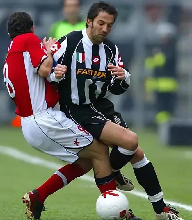 包含尤文图斯球员团结一心，欲卫冕联赛冠军的词条