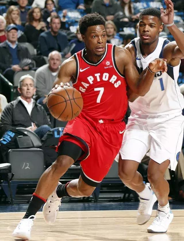 小牛队客场逆转壮举反超猛龙队！