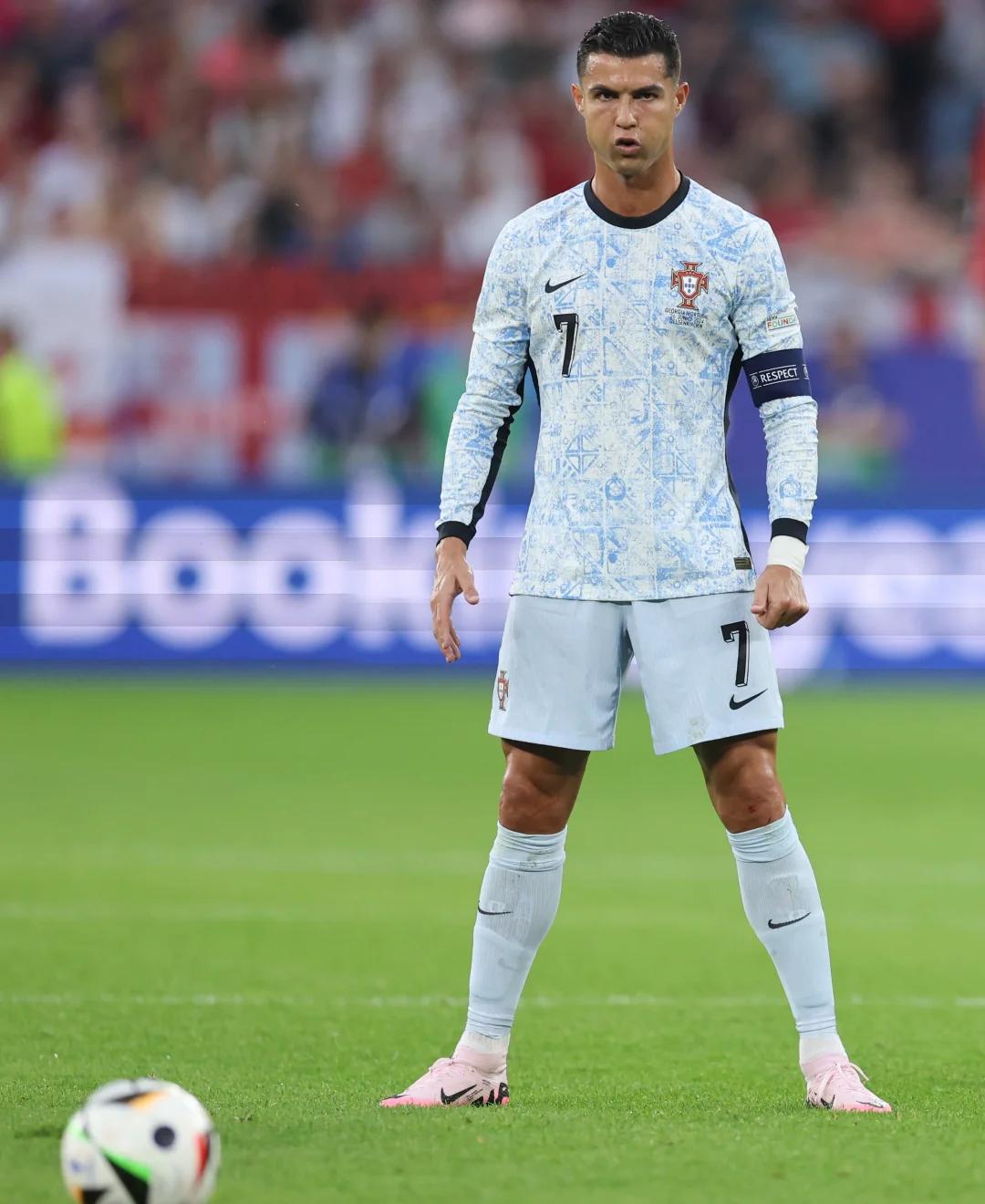 格鲁吉亚队在欧预赛中表现抢眼，稳定前行