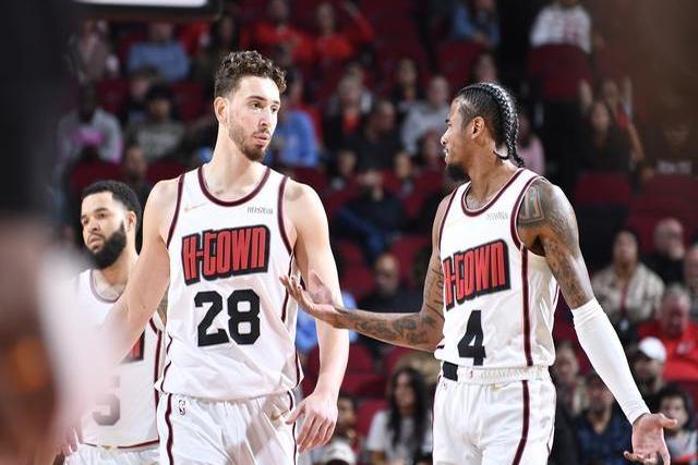 骑士遭遇连败，战绩下滑