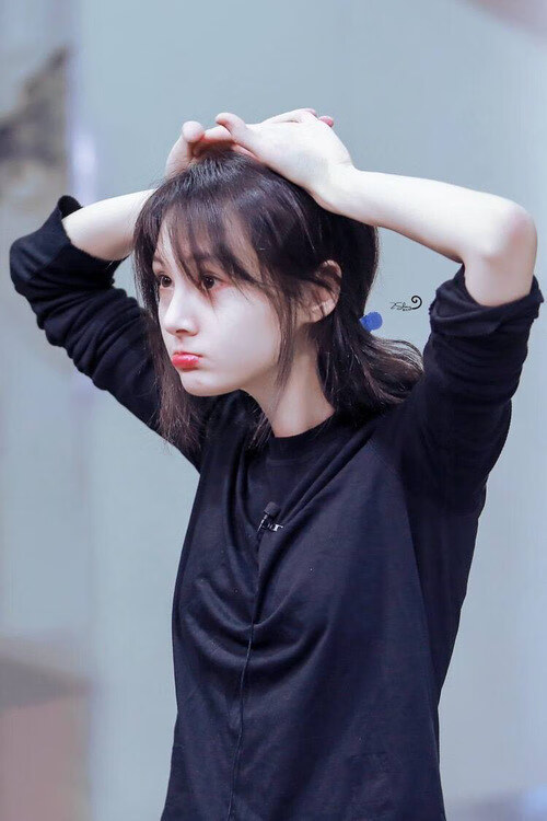 欧冠决赛夜，卢卡库化身绿茵战神，一己之力击碎宿命枷锁